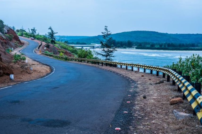 Beach trekking across Aare Ware beach-4